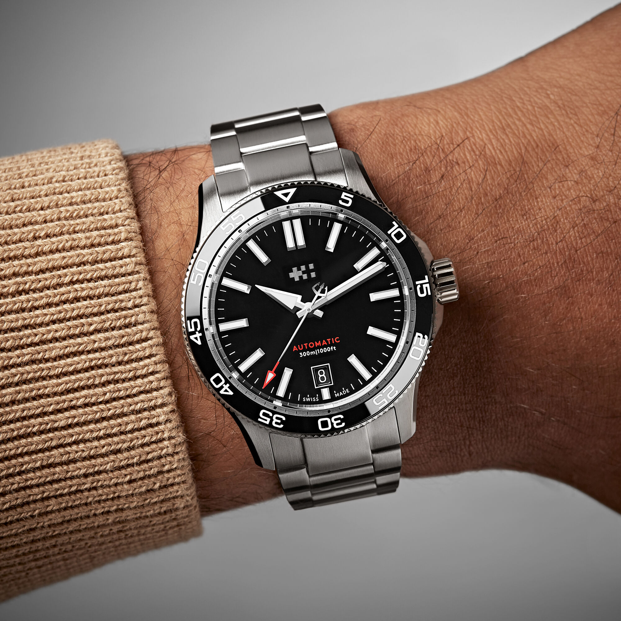 C60 Trident Pro 300  40mm|Black|Bader Bracelet