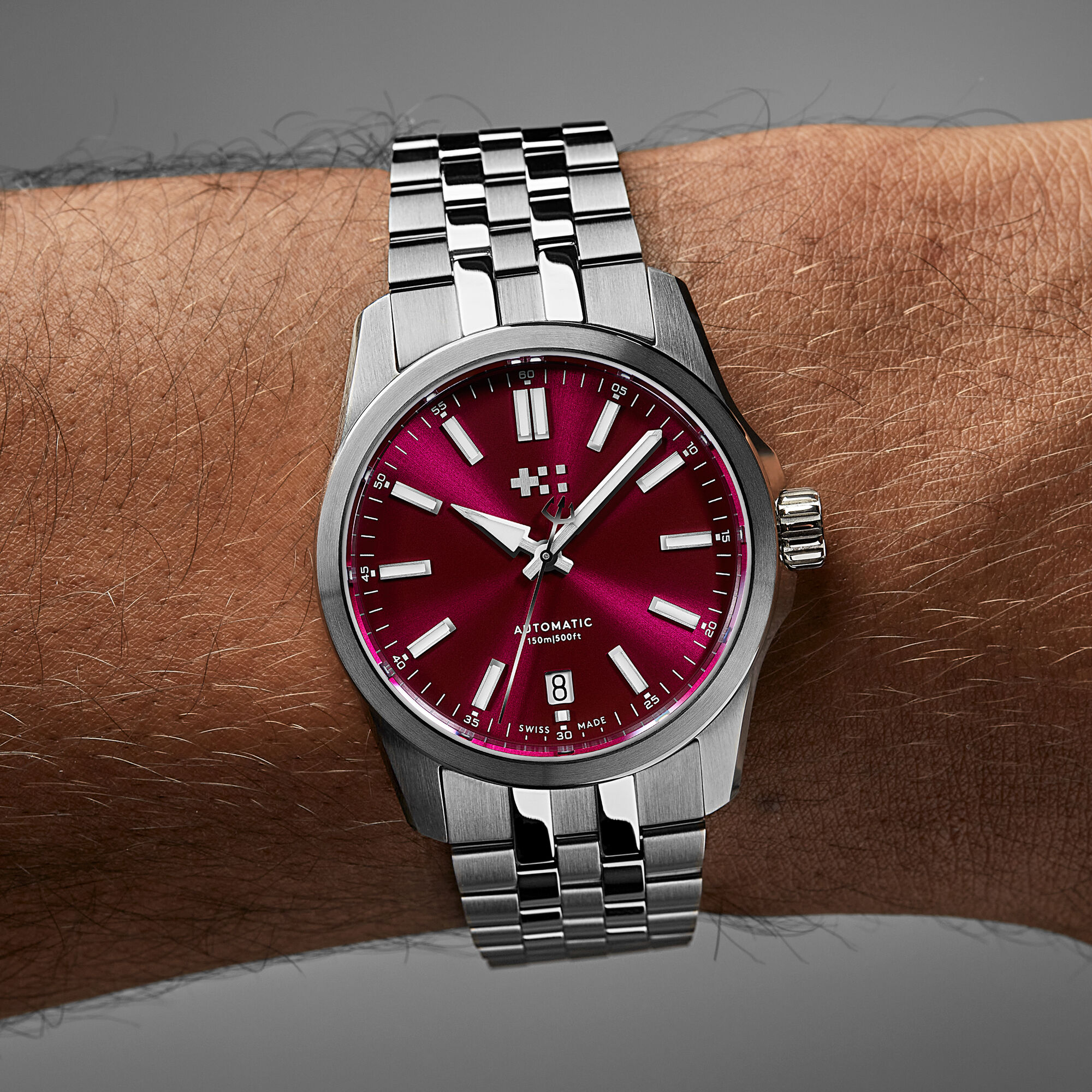 C63 Sealander Automatic  Mulberry Red/Silver|Consort Bracelet