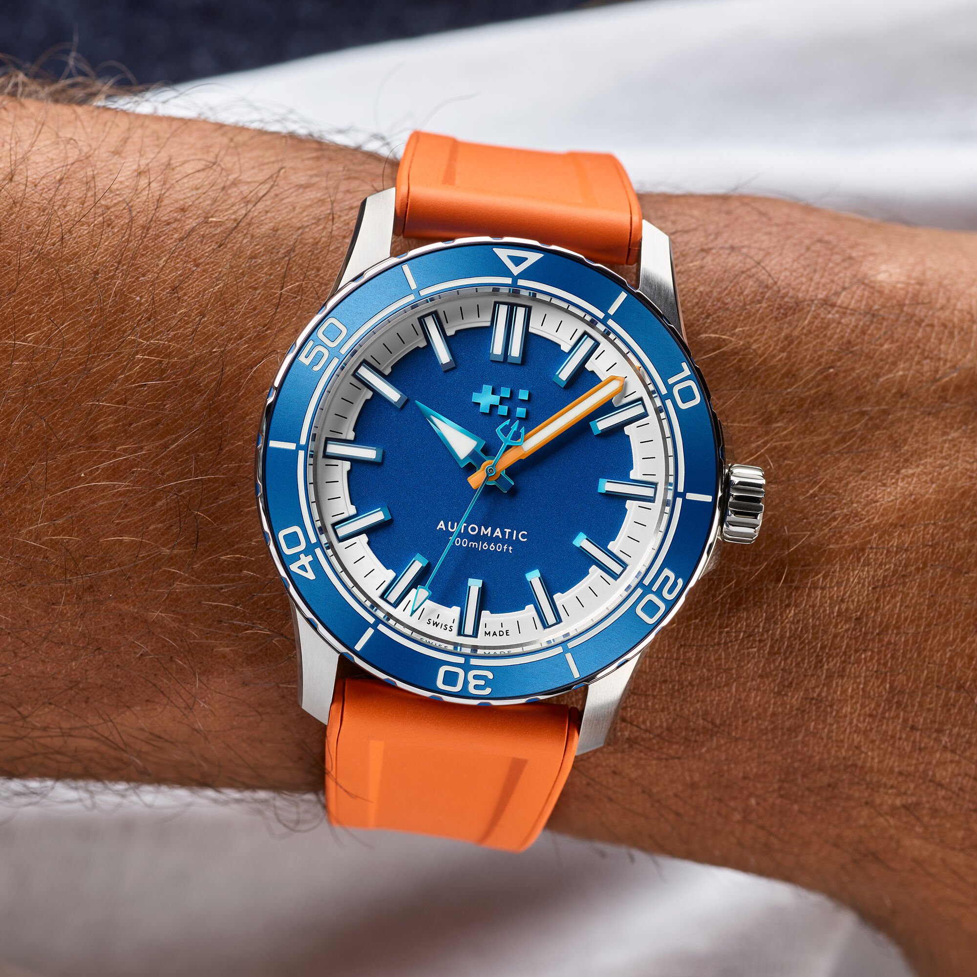 C60 Trident Reef 41mm|Helio Blue|Orange Aquaflex Rubber