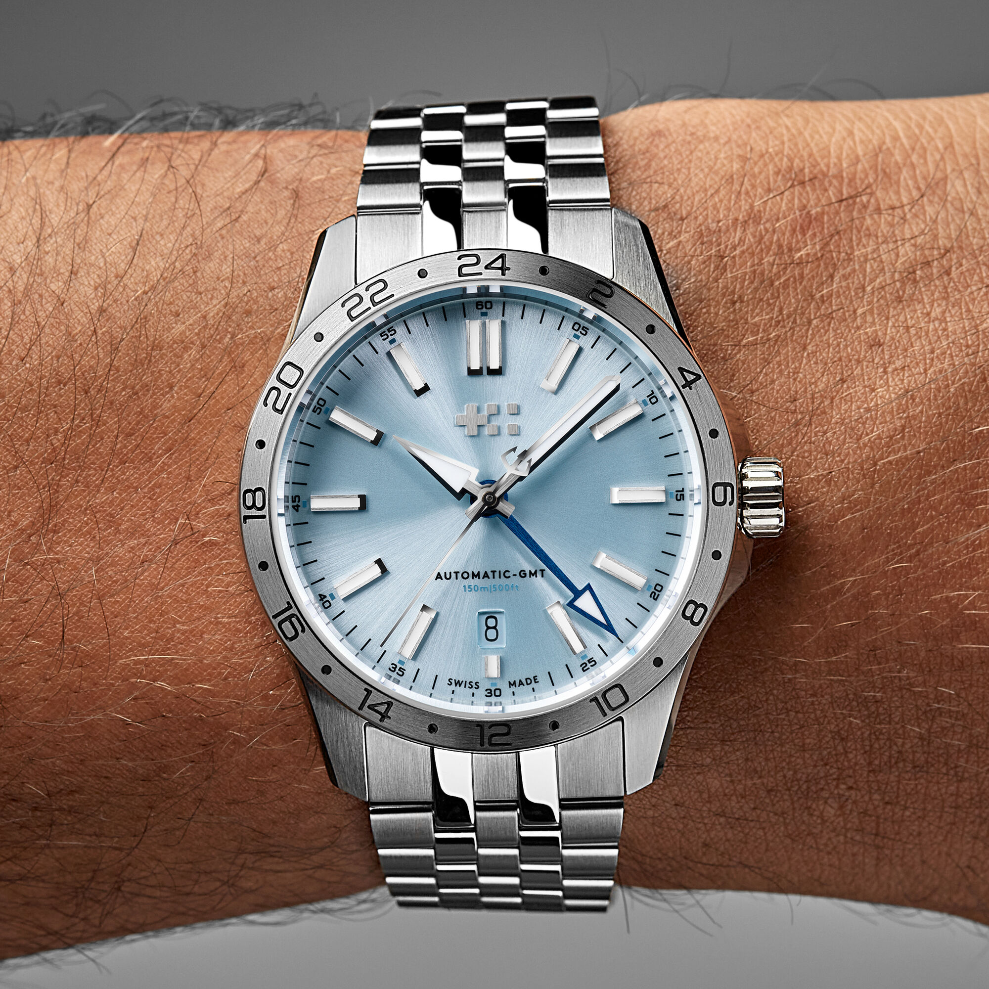 C63 Sealander GMT 39mm|Air Blue/Silver|Consort Bracelet