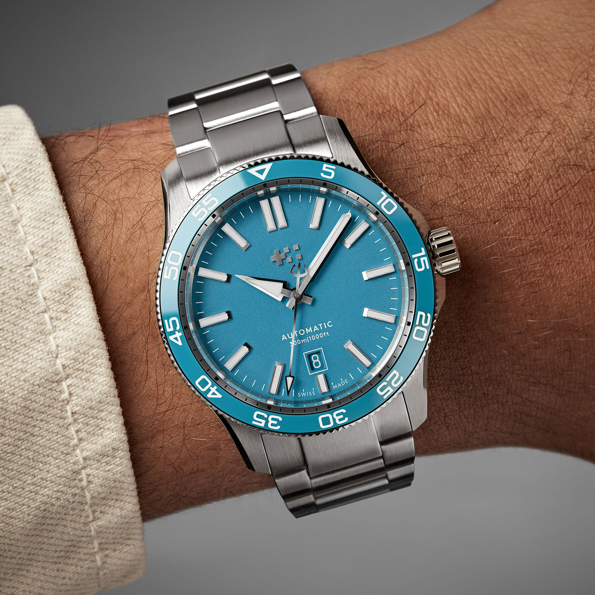 C60 Trident Pro 300 42mm|Pool Blue|Bader Bracelet