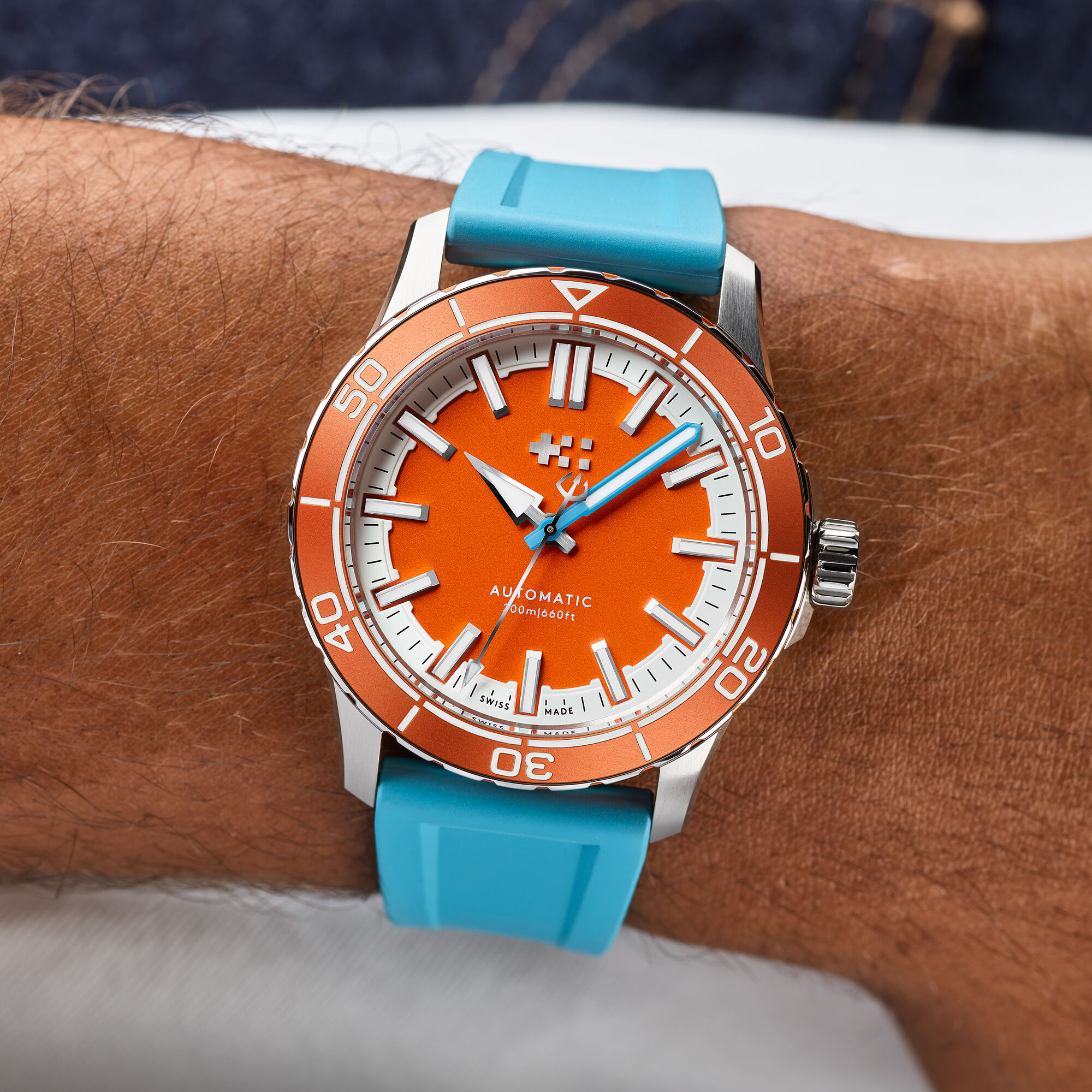 C60 Trident Reef  41mm|Tuba Orange|Light Blue Aquaflex Rubber