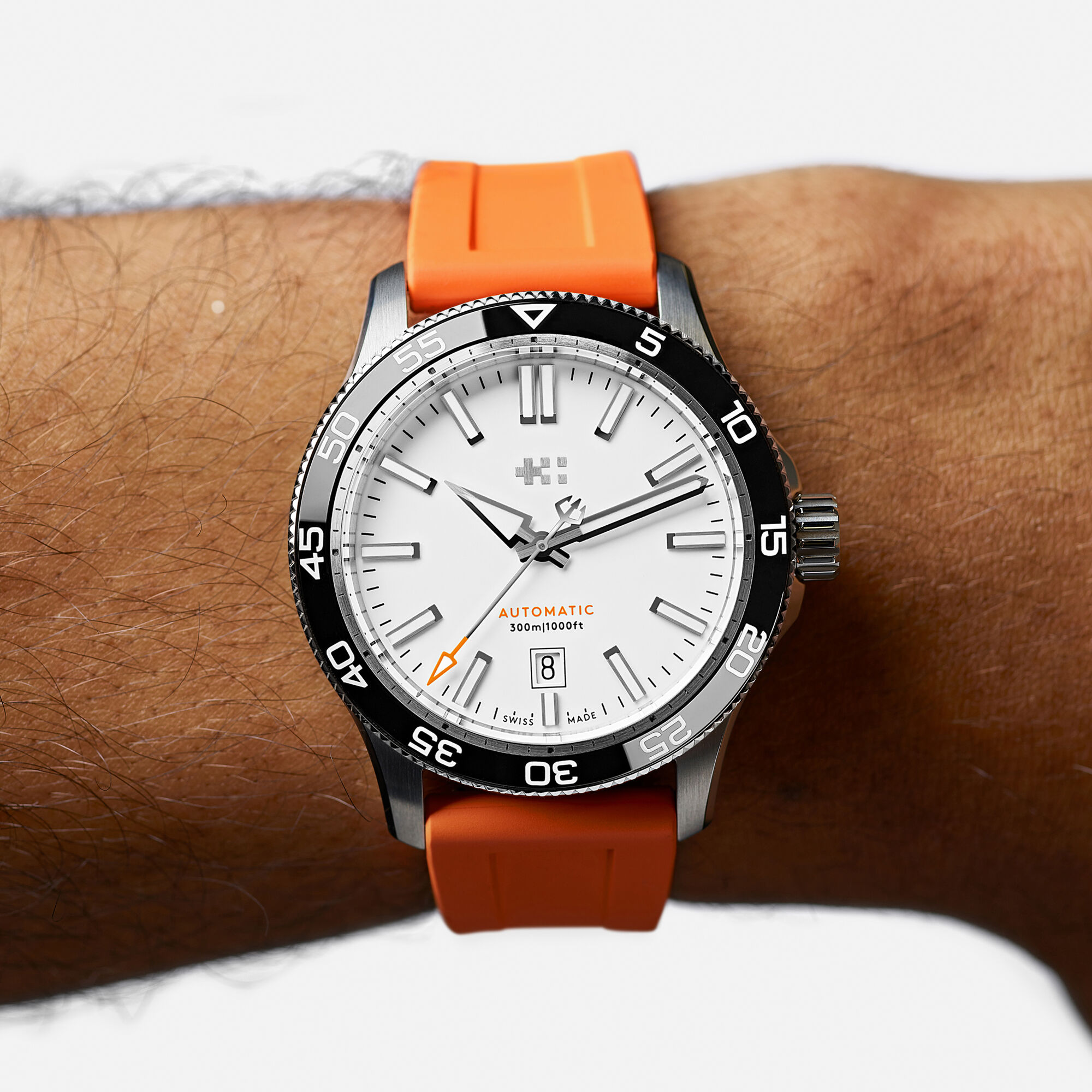 C60 Trident Pro 300  42mm|White/Black|Orange Aquaflex Rubber