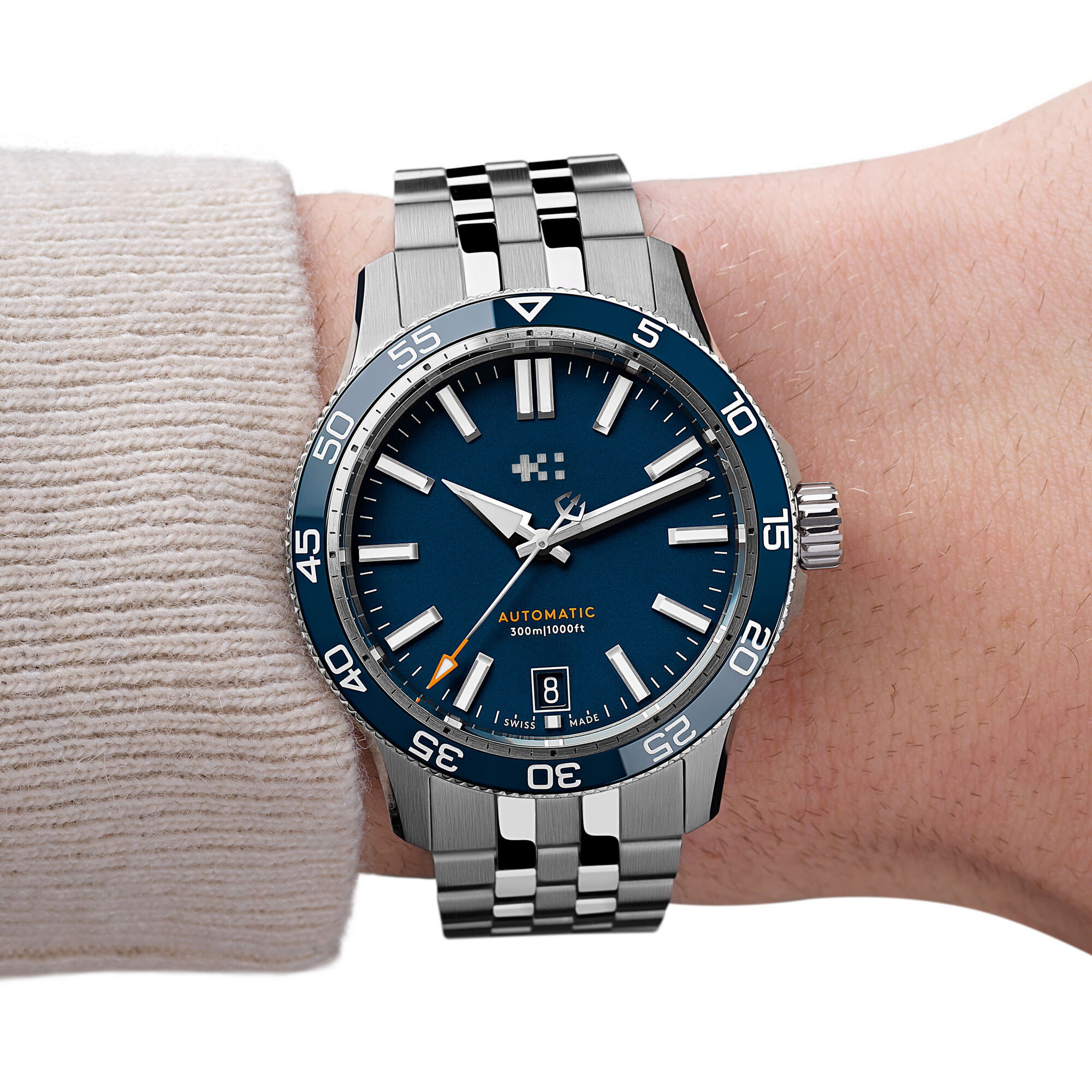 C60 Trident Pro 300 38mm|Blue|Consort Bracelet