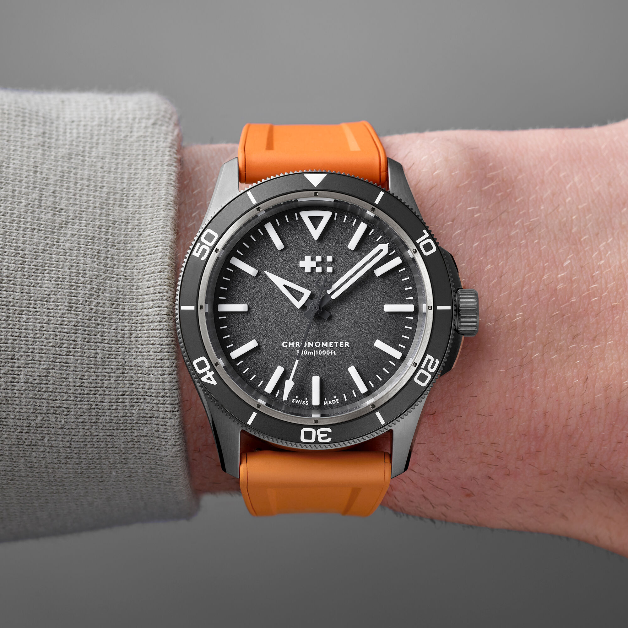 C60 Trident Lumi&egrave;re  Black|Orange Aquaflex Rubber