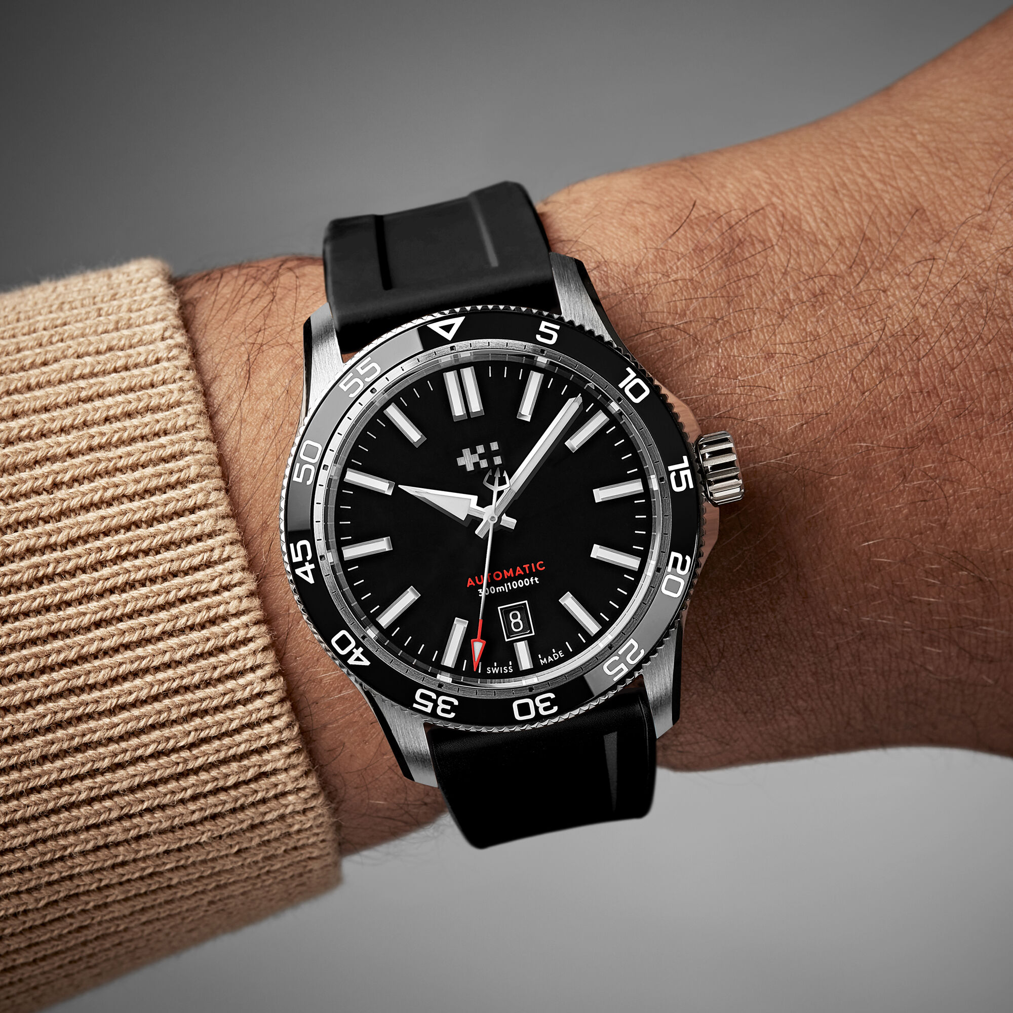 C60 Trident Pro 300  42mm|Black|Black Aquaflex Rubber