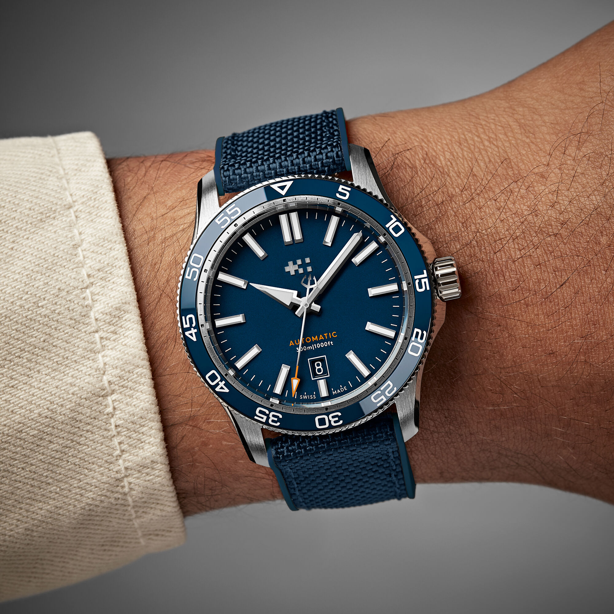 C60 Trident Pro 300  42mm|Blue|Blue Hybrid Rubber
