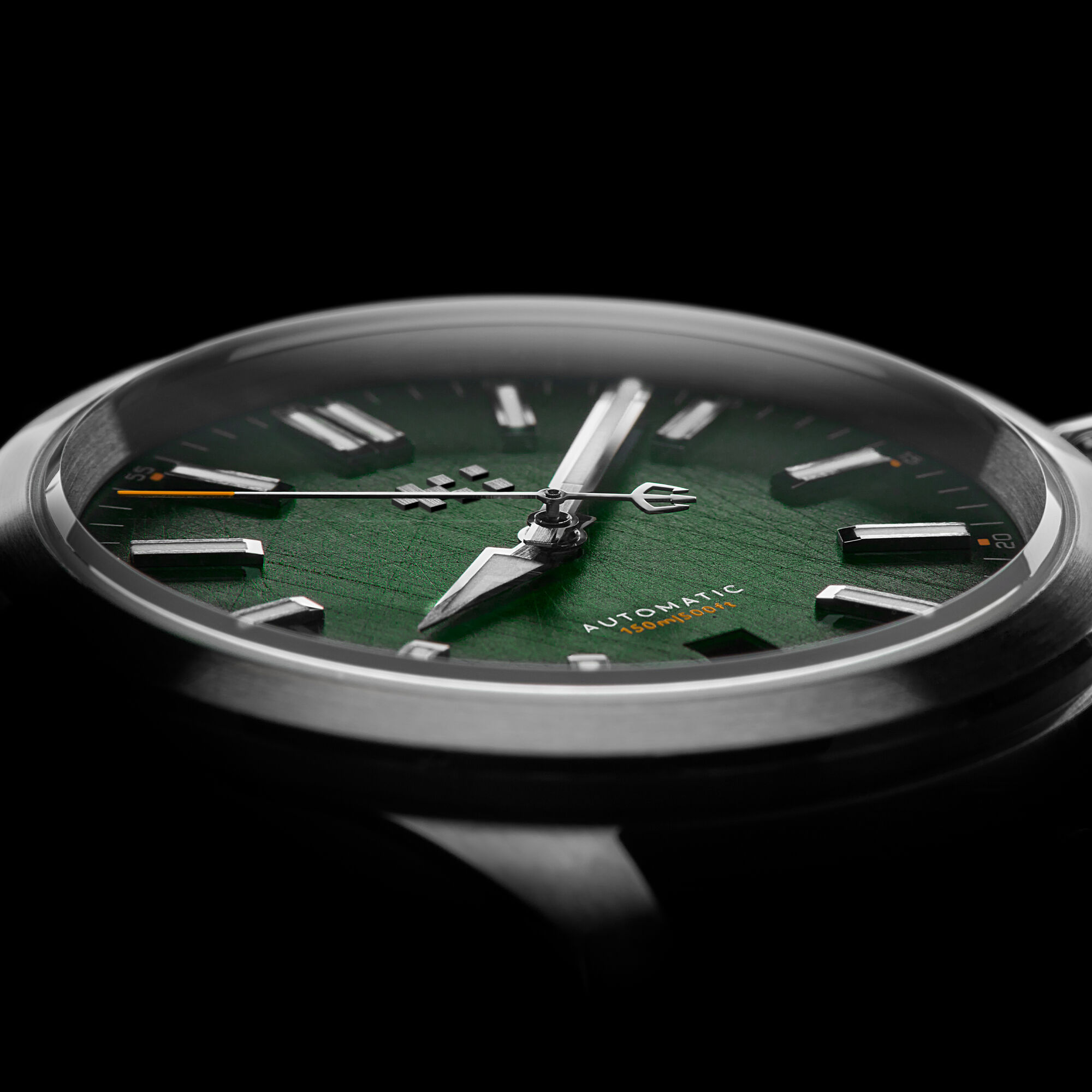 C63 Sealander Automatic  Hunter Green/Silver|Black Vintage Oak Leather
