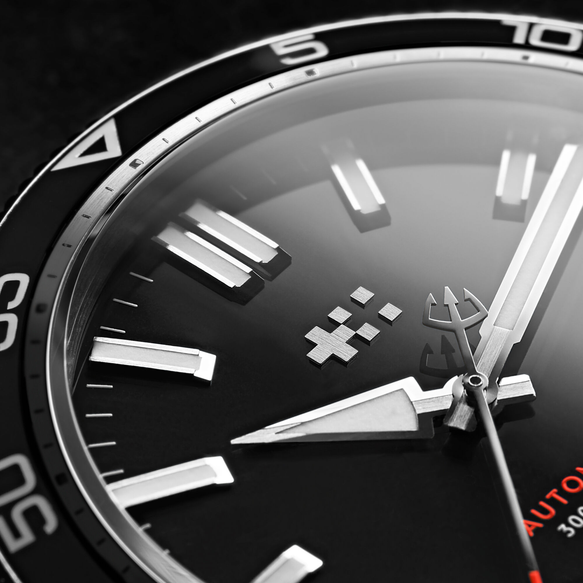 C60 Trident Pro 300  40mm|Black|Black Aquaflex Rubber
