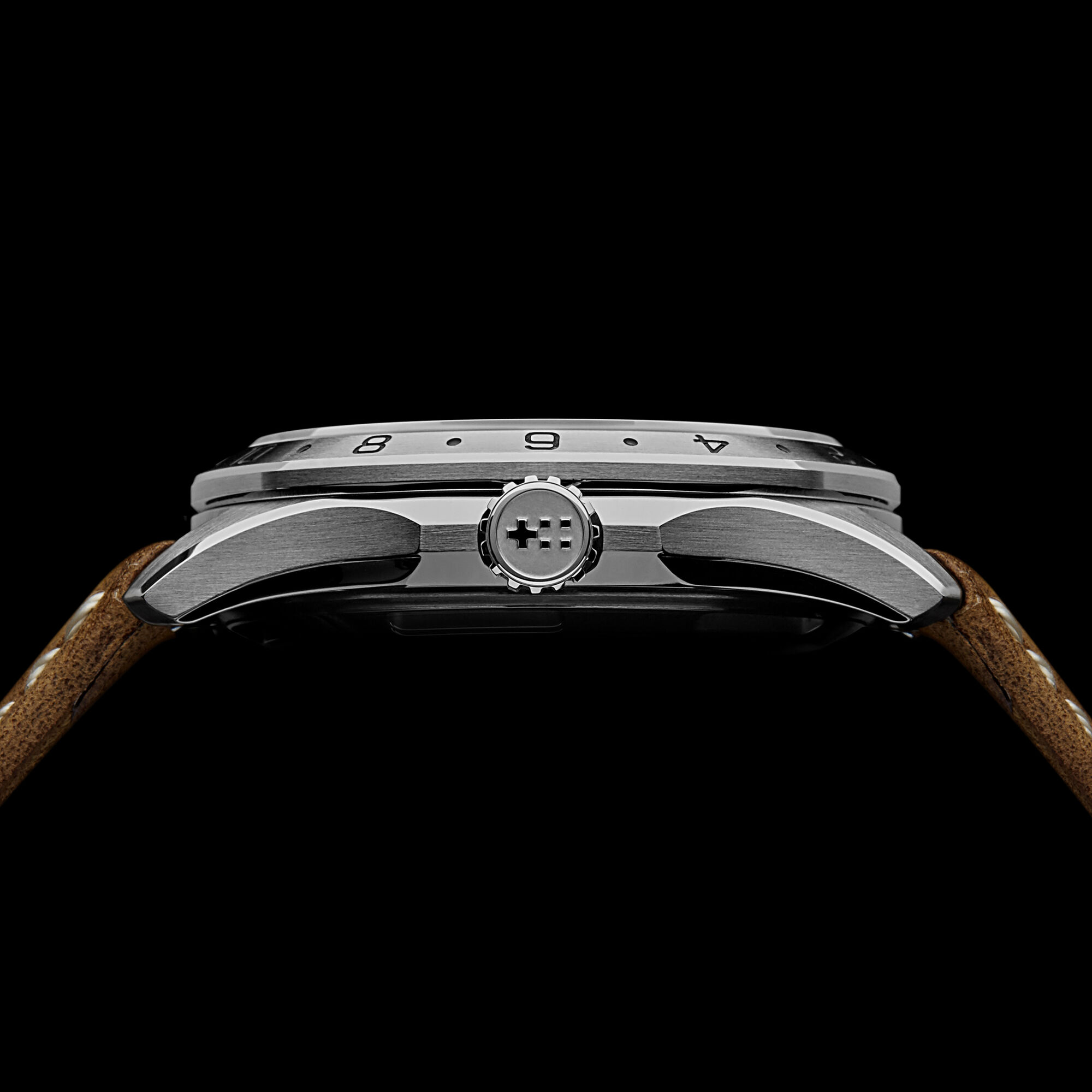 C63 Sealander GMT  39mm|Black/Silver|Camel Vintage Oak Leather