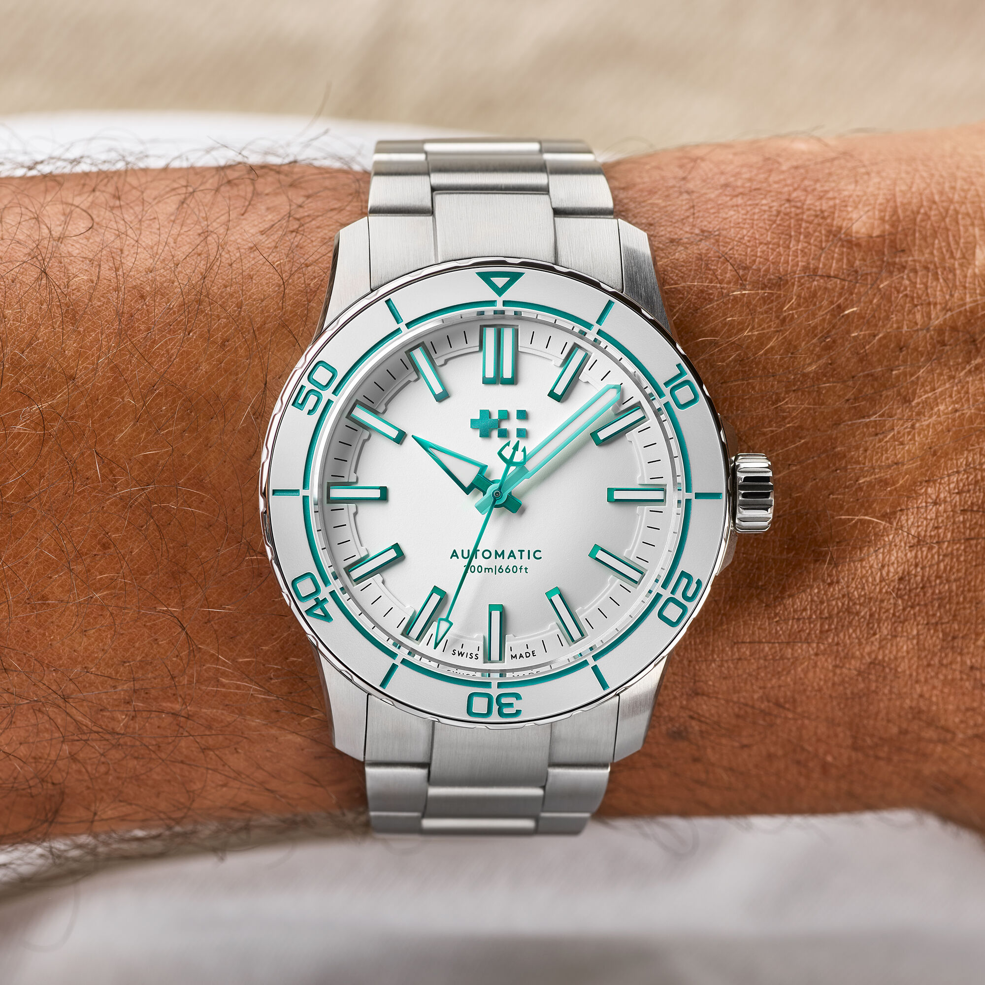 C60 Trident Reef  44mm|Acro White|Light Blue Aquaflex Rubber