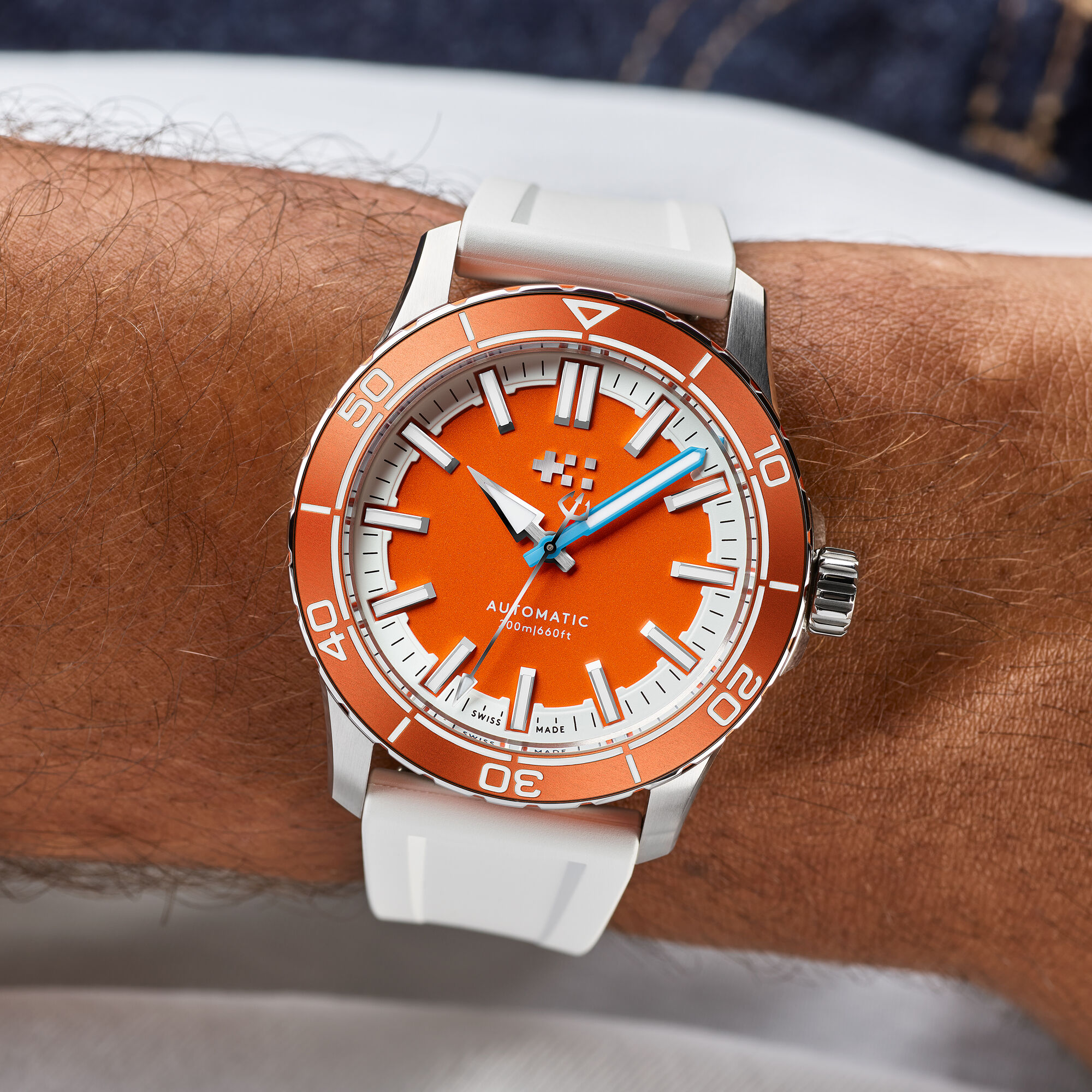C60 Trident Reef  41mm|Tuba Orange|White Aquaflex Rubber