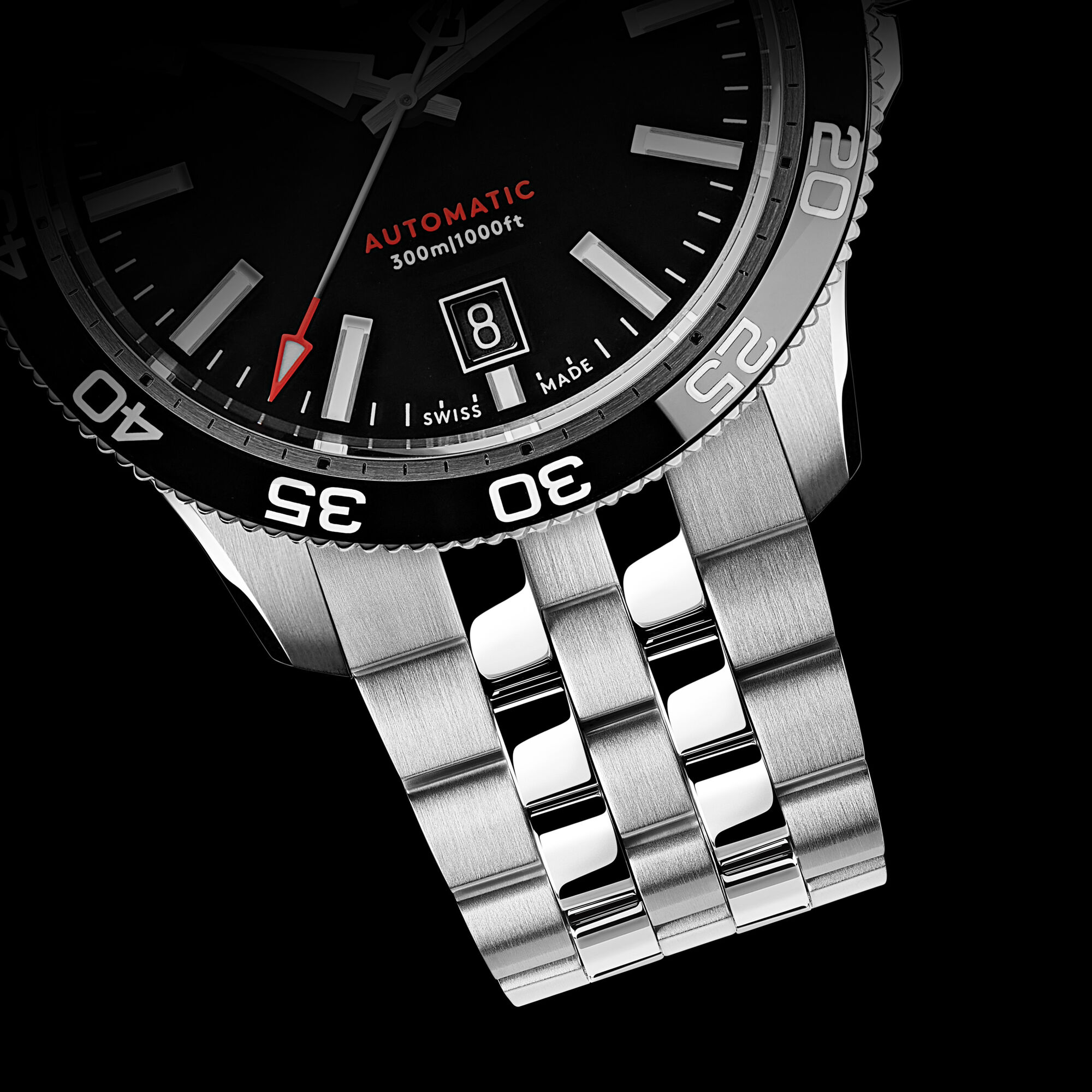 C60 Trident Pro 300 Consort Bracelet 40mm